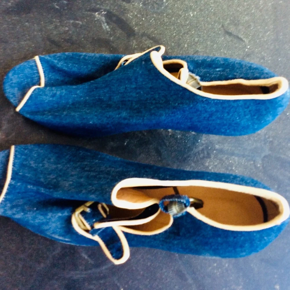 Shoes - Picture 3 of 3